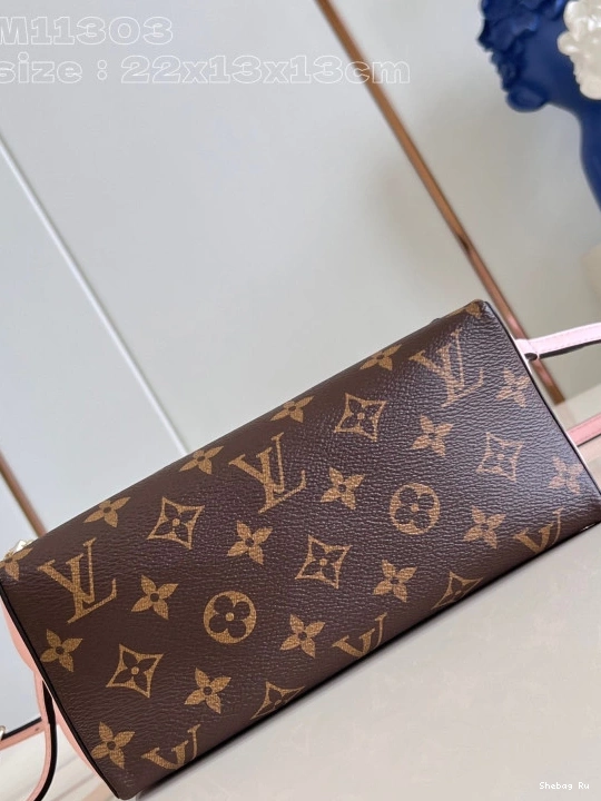 VUITTON Pouch-22.5*13*13CM LOUIS Bloom 0822
